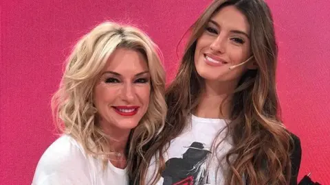 lola-hija-de-diego-latorre-y-yaninajpg